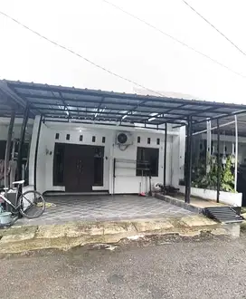 Rumah Asri LT 122m² di Komp Griya Utama Jagakarsa Jakarta Selatan
