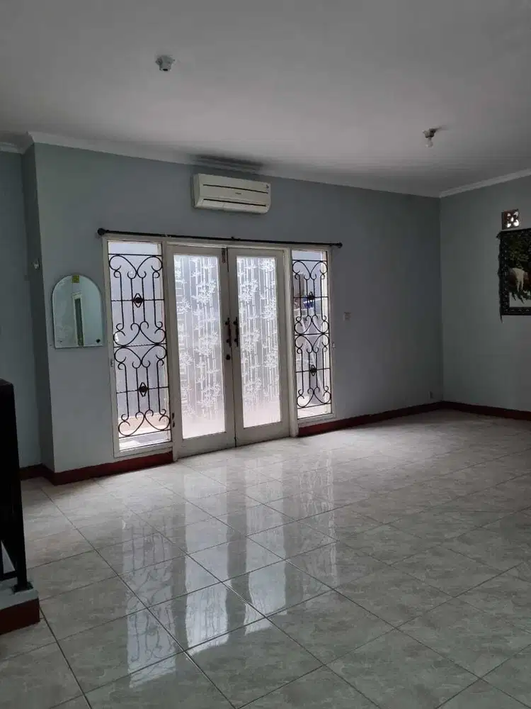 Rumah murah 2 lantai siap huni di cluster taman sari harapan indah