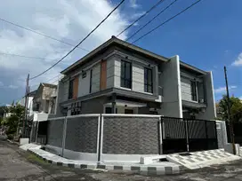 Dijual Rumah Baru Gress 2 Lantai Minimalis Lokasi Strategis Dekat Raya MERR, BARUK UTARA Surabaya