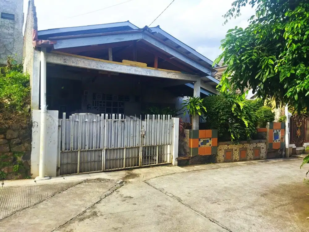 DI JUAL RUMAH KOMPLEK JURANGMANGU PERMAI