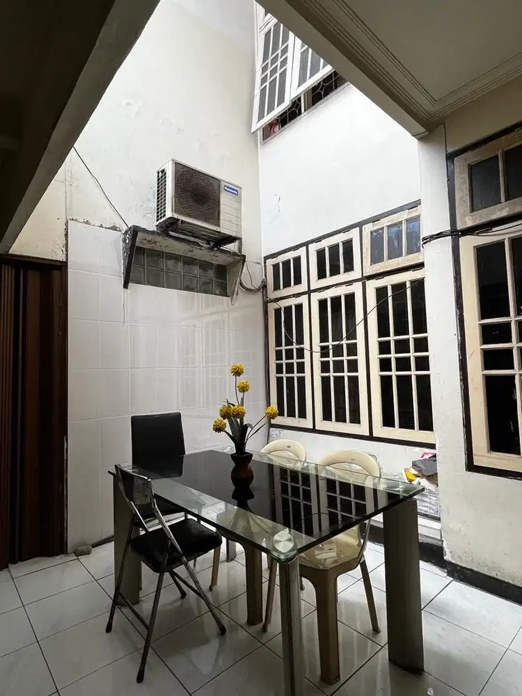 RUMAH DI RUNGKUT ASRI SIAP HUNI