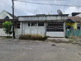 Rumah Murah Hitung Tanah di Puri Gading Solo Baru