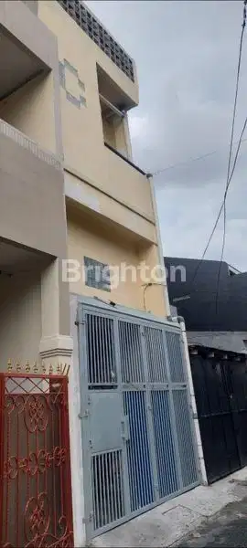 RUMAH MINIMALIS 3.5 LANTAI GROGOL JAKARTA BARAT