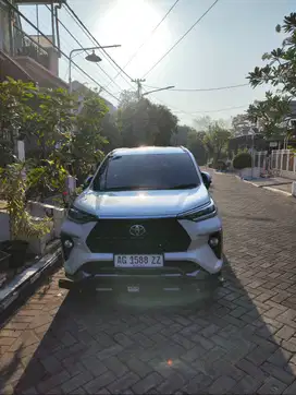 Toyota Veloz Q CVT Tahun 2022