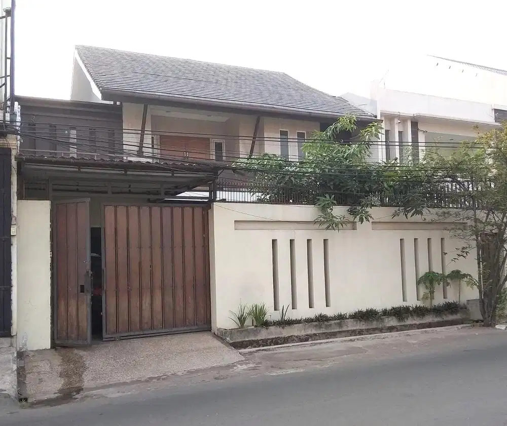 DIJUAL RUMAH DI TANJUNG DUREN UTARA LOKASI MENARIK DAN STRATEGIS