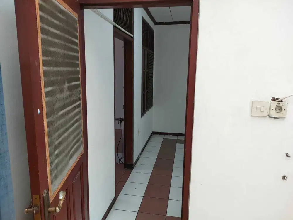 DIJUAL CEPAT Rumah 2 Lantai di Kayu Putih Jakarta