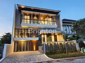RUMAH MEWAH DI WATERFRONT CITRALAND SURABAYA