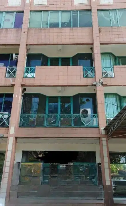 Ruko 4 Lantai di Cempaka Mas