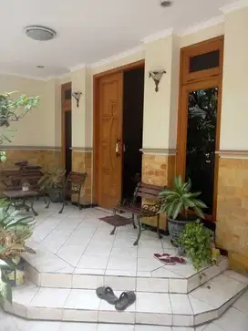Jual cepat nurah manyar tirtyoyoso 2 lantai