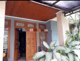 Dijual rumah 2 lantai siap huni di tulodong Jakarta Selatan