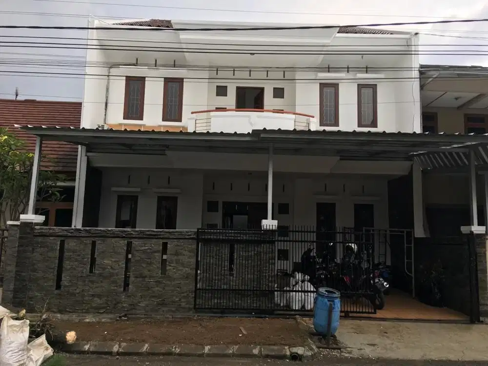 Dijual Rumah Terawat 2 Lantai Di Kompleks Batununggal