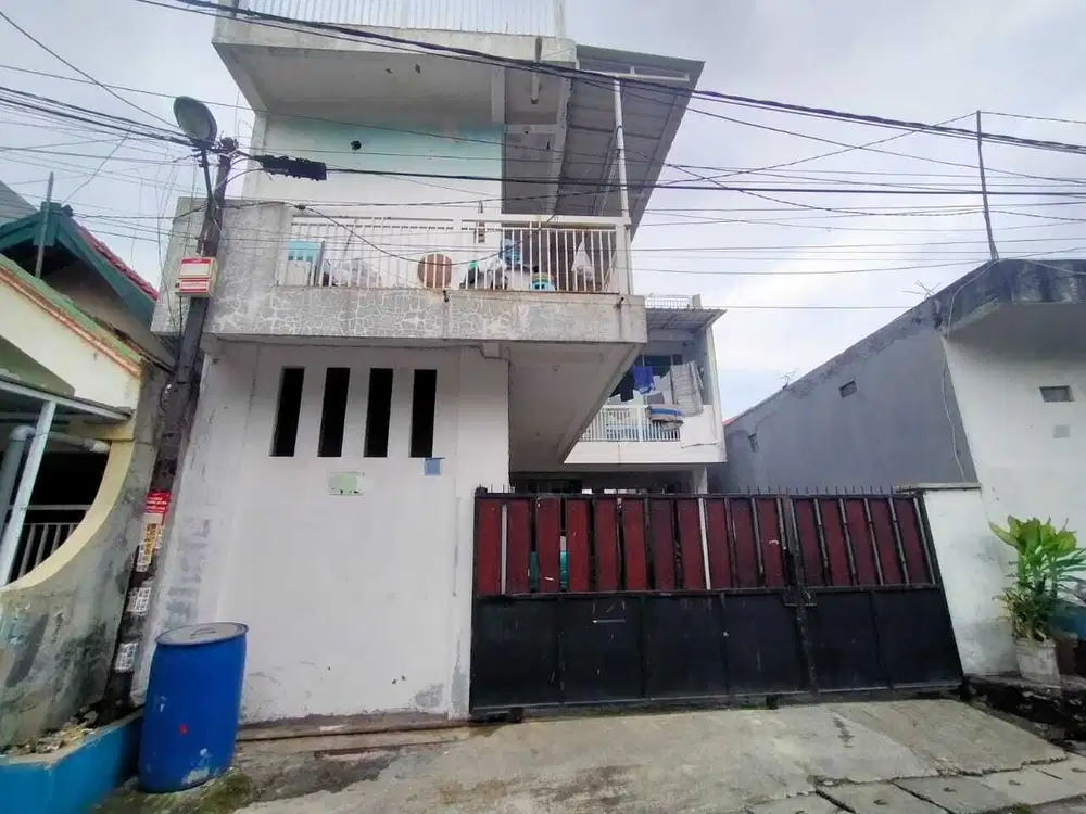 Jual rumah usaha Tenggilis tempat parkir luas