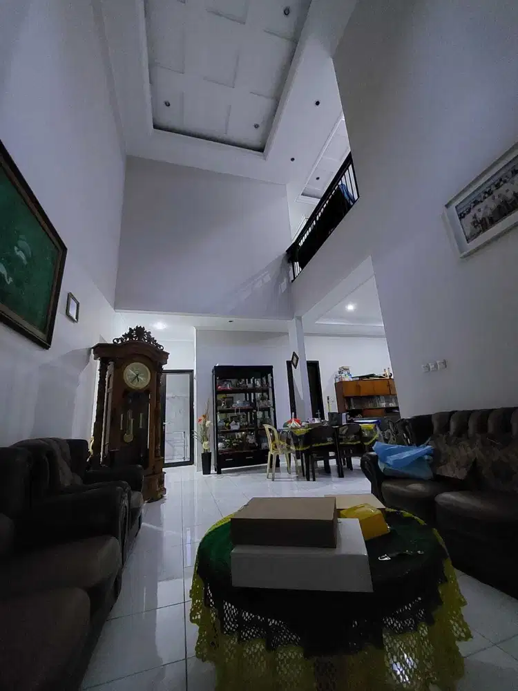 DIJUAL RUMAH 2 LANTAI KELAPA GADING TIMUR SIAP HUNI (DJ)
