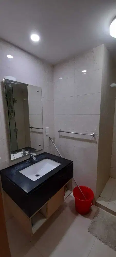 Di sewakan apartemen the mansion dukuh golf