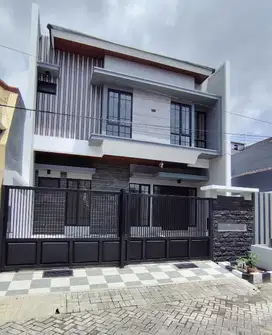Rmh Gress 2LT minimalis kontemporer di Wisma Permai