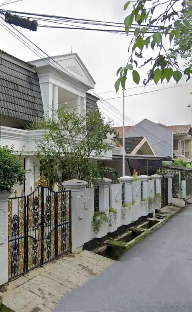Rumah 2 lantai di Taman Lagura Indah, Cempaka Putih Timur, Jakarta
