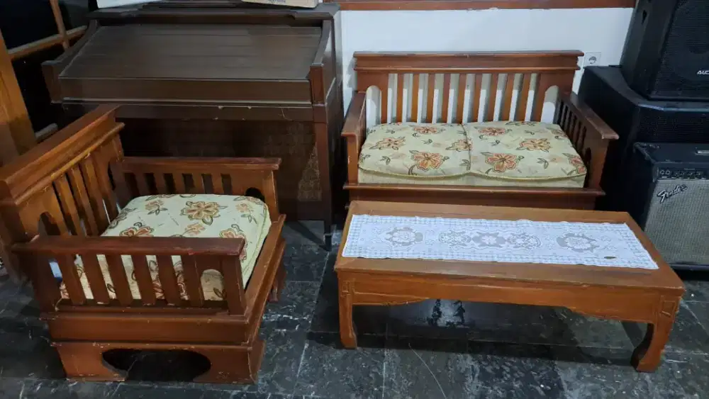 Djual kusi jati bekas pakai harga murah cuman 2jt aja