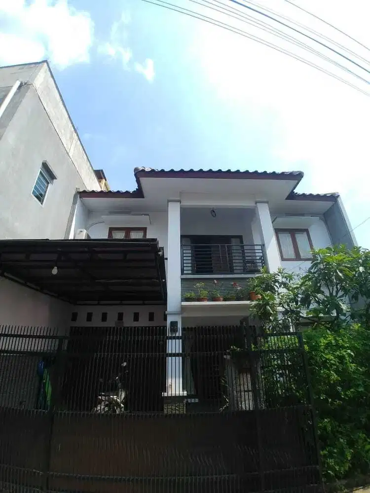 Di jual cepat rumah secondary letak sangat strategis