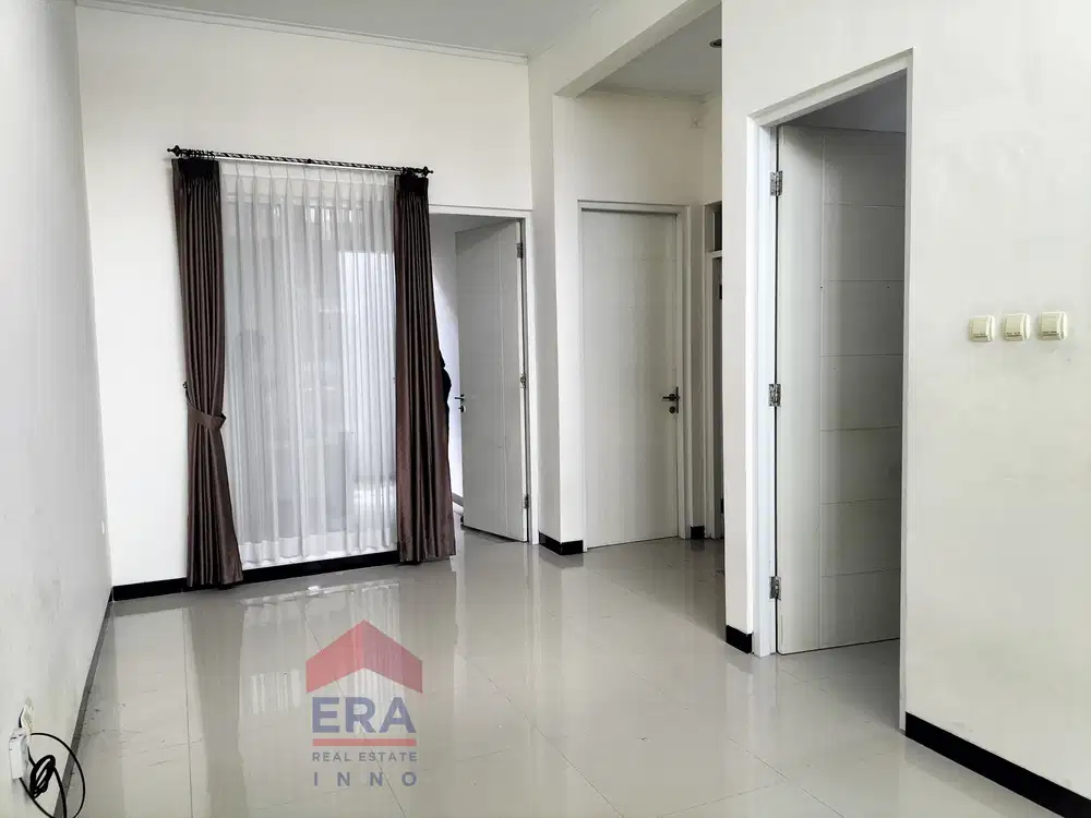 Rumah Terawat Taman Kopo Indah V Cluster Pinewood