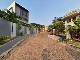 HADAP UTARA   Kavling Pantai Mutiara uk 20x26