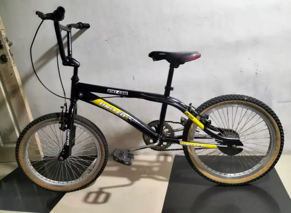 Sepeda BMX ukuran 20 normal siap untuk