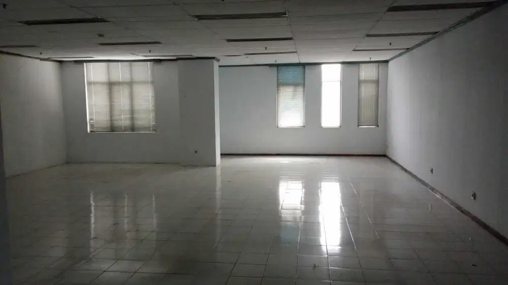 Sewa Ruang Kantor Gedung Konica Kemayoran Jakarta Pusat – Unfurnished