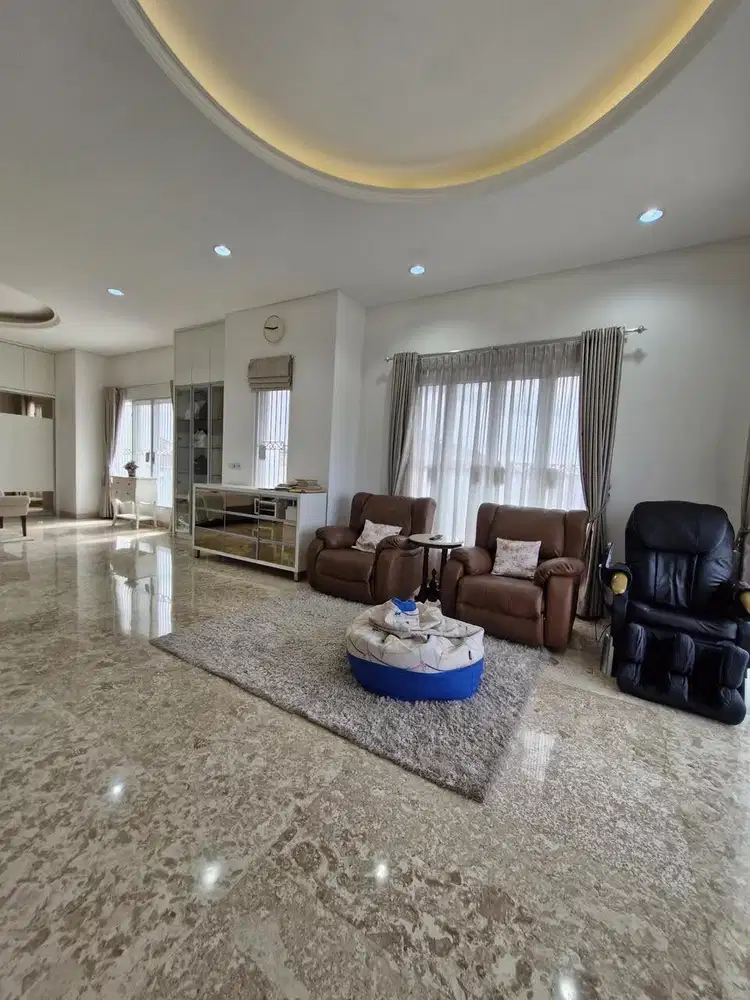 DIJUAL RUMAH 4 LANTAI HOEK PERUM CITRA 2 EXT