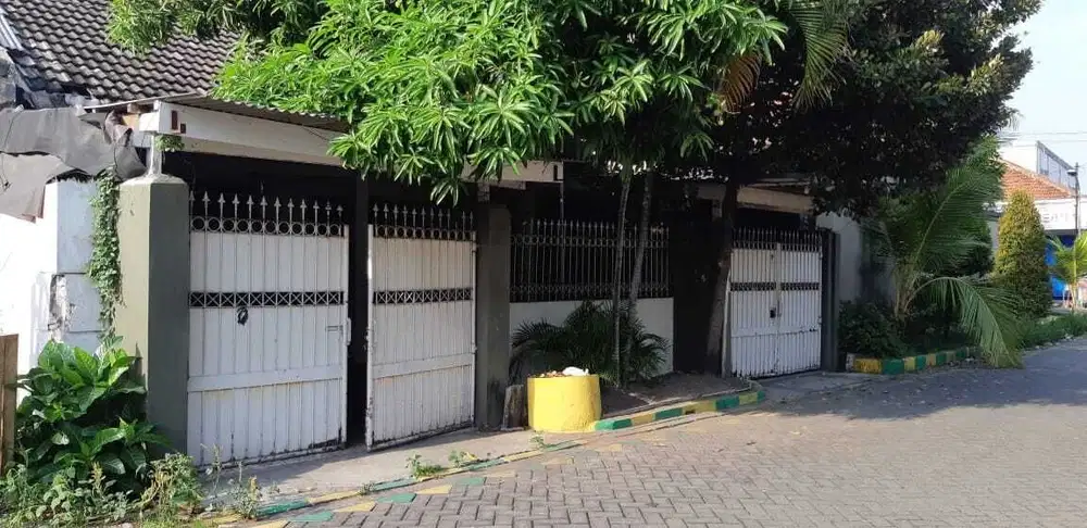 Rumah Tenggilis Dekat Ubaya Metropolis