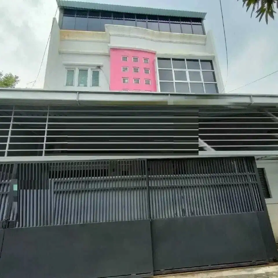 DIJUAL RUMAH MINIMALIS SEMI FURNISHED SIAP HUNI DAN RAPIH SUNTER JAKUT