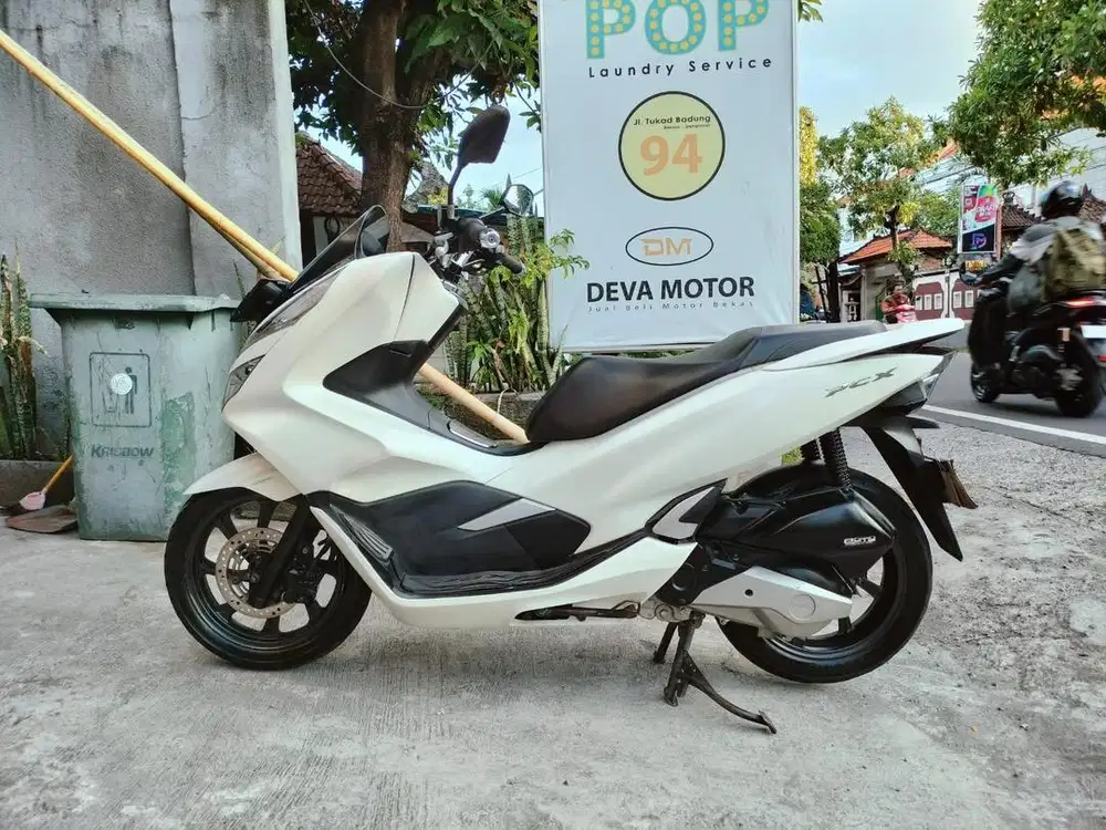 Pcx putih dp 500 deva motor