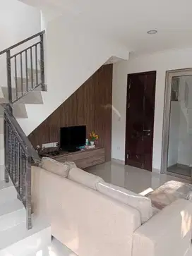 Disewa Rumah PIK 2 Cluster Furnished Uk7,5x10m² Hook at Tangerang