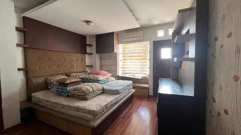 Dijual Rumah Sunter Siap Huni komp Danau Indah 2,5 lt