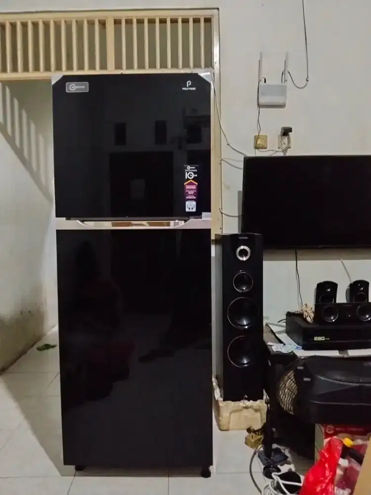 Kulkas 2 pintu Polytron inverter