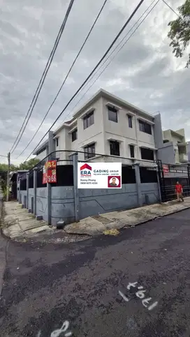 Rumah Sunter Paradise 3 Lantai Hoek Dijual Cepat