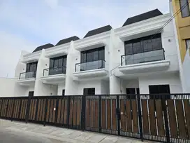 Dijual Rumah Baru di Kavling DKI Bisa KPR 5 menit ke puri indah
