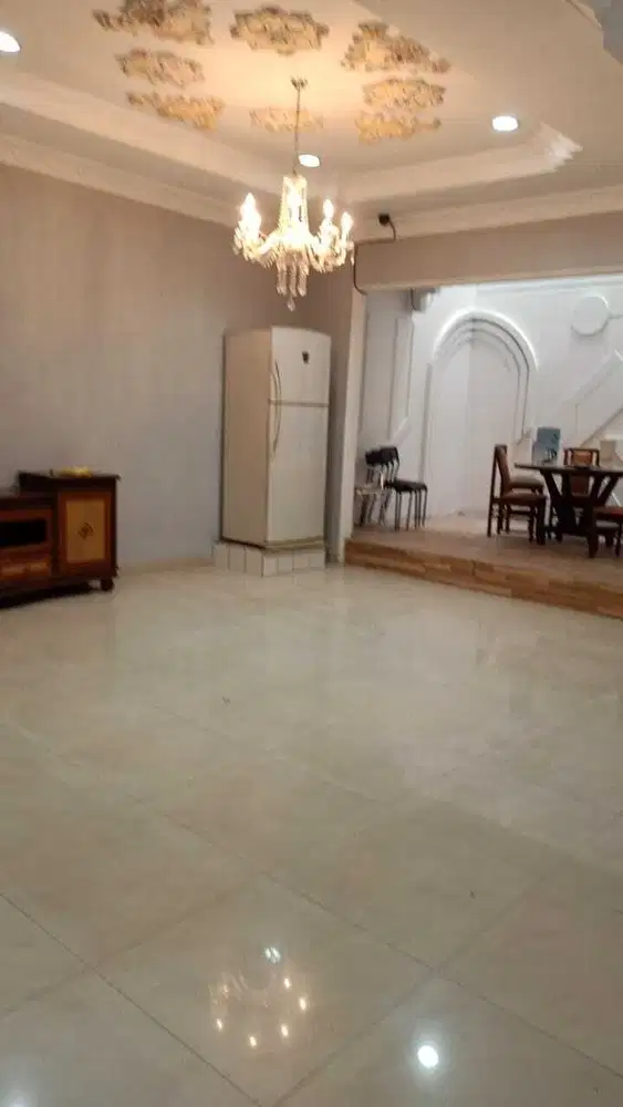 Disewa rumah di kelapa gading