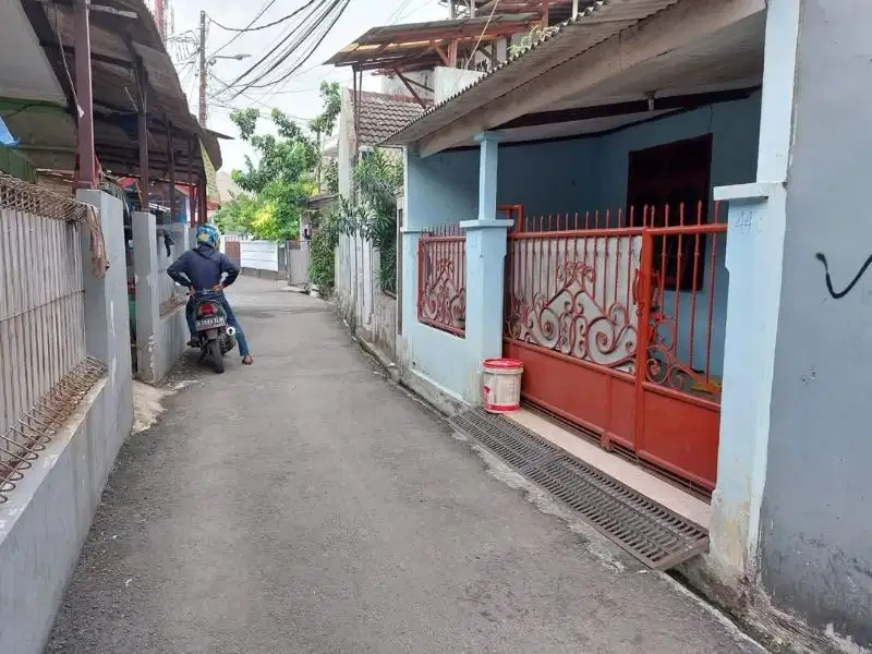 Dijual Rumah masuk mobil di Swadaya Tanjung Barat Poltangan Jaksel