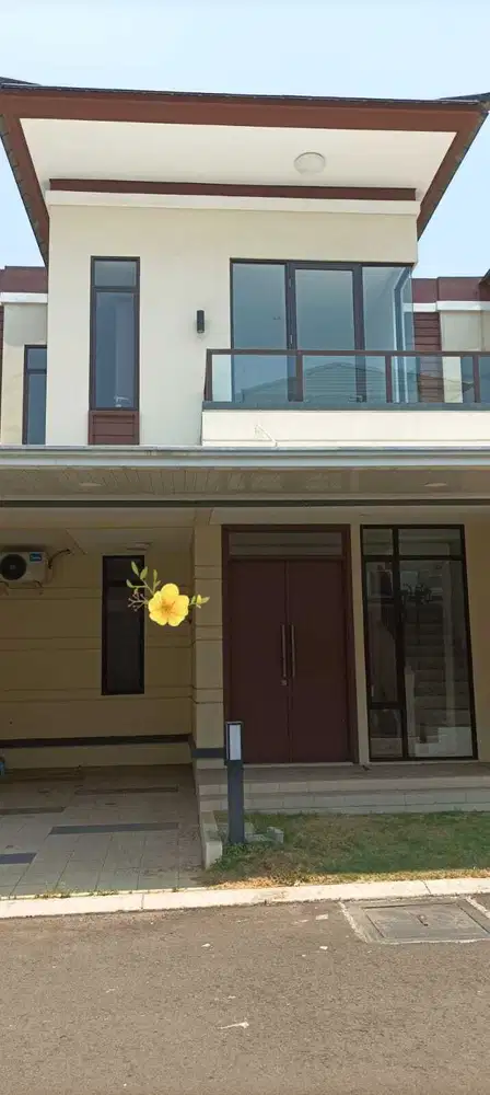 Disewa Rumah Rapi Bersih Ada AC dan Kanopi Siap Huni di Suvarna Sutera