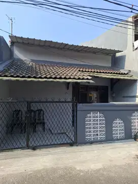 Rumah Cengkareng Indah rapih baru renovasi