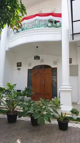 Rumah dijual di Tomang Jakarta Barat Furnish Lokasi sangat strategis