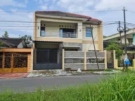 Rumah Minimalis 2 Lantai di Perumahan Dekat Solo Baru