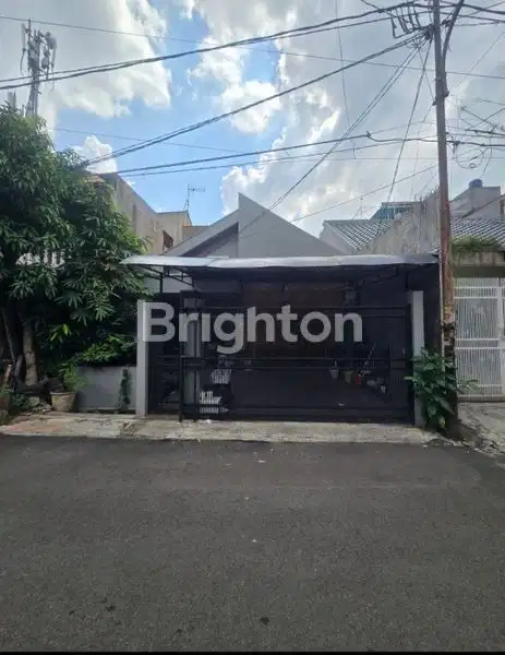 TUMAH TAMAN ARIES DEKAT PURI JAKARTA BARAT