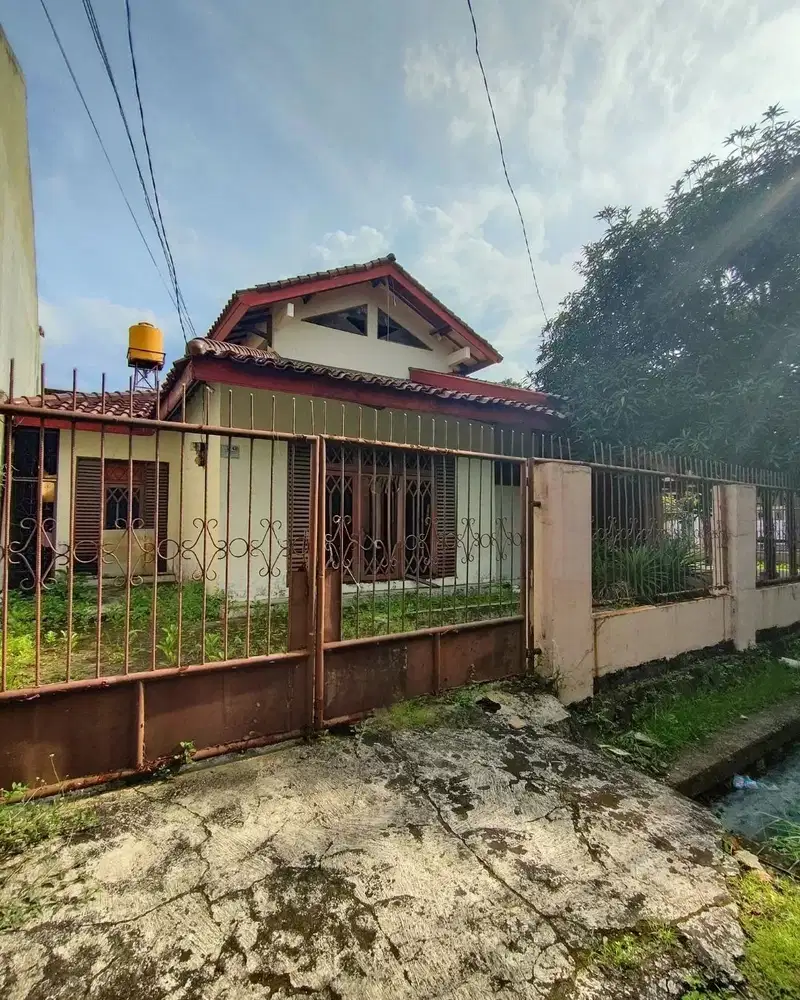 Dijual Rumah Posisi Hook Jl. Tanjung Duren Utara, Jakarta Barat