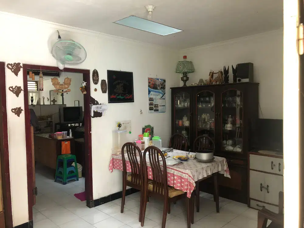 MURAH Rumah Tenggilis Mejoyo Selatan Rungkut dekat Ubaya