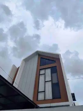 Rumah mewah Cisaranten siap huni 2 lantai  2 carport akses dekat terminal Antapani Bandung