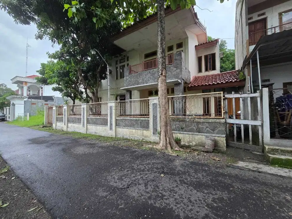 Rumah Murah Hitung Tanah di Jalan Apel Kerten Laweyan Solo