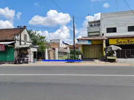 Tanah strategis di jalan dr.rajiman laweyan solo