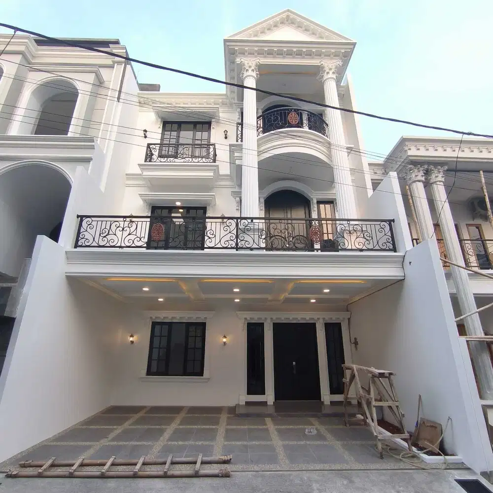 Dijual Rumah Cluster Eropa Classic di Kebagusan Jakarta Selatan