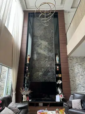 Hunian 2 Lantai Semi Furnished Riviera 10x18 Lokasi Prime Mewah