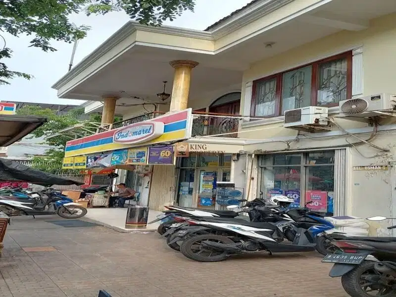 Lokasi Ramai Jual Ruko 4Lt. Posisi Hook Ruko di Tenis Raya Cengkareng